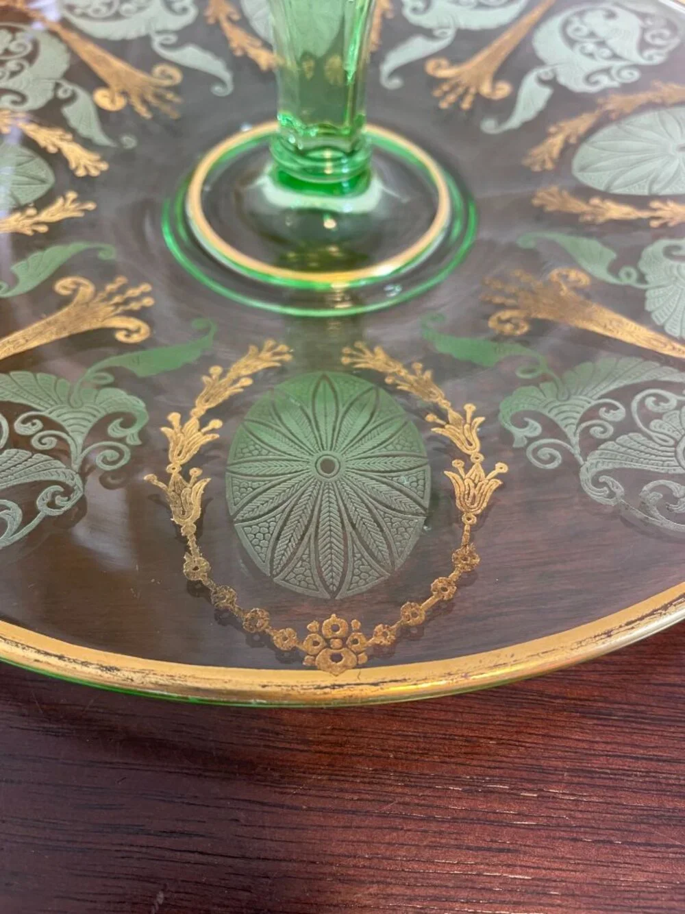 Vintage 1930s Cambridge Glass Uranium Majestic Etch 732 Center Handle Server No